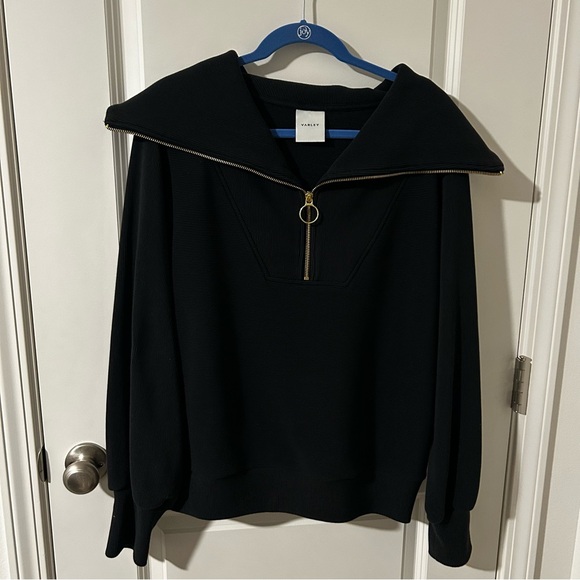 Varley Vine Pullover in Black - Picture 3 of 5